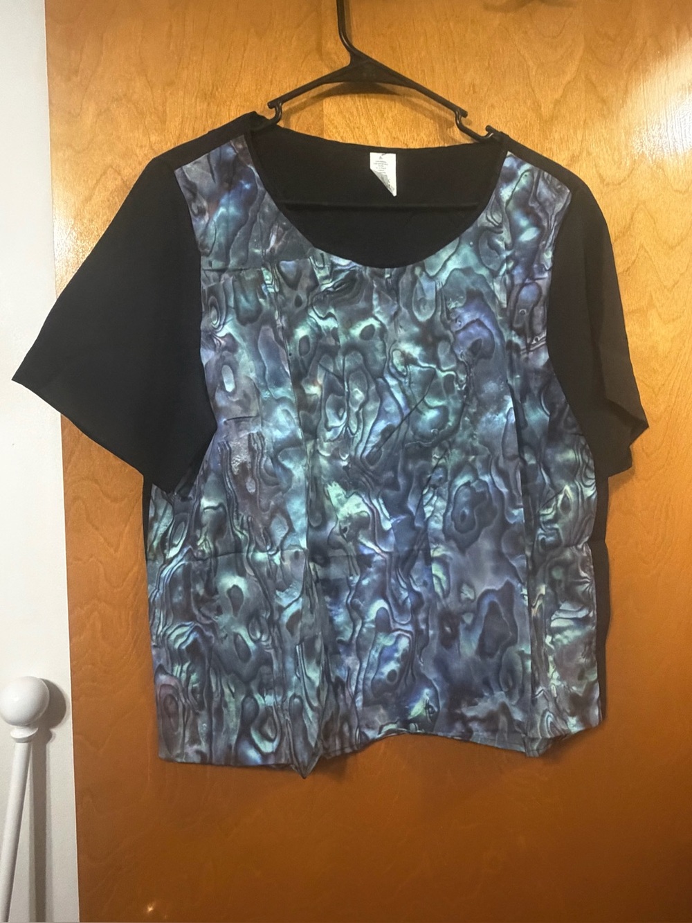 Womens Short Sleeve Top with Iridescent Blue Print